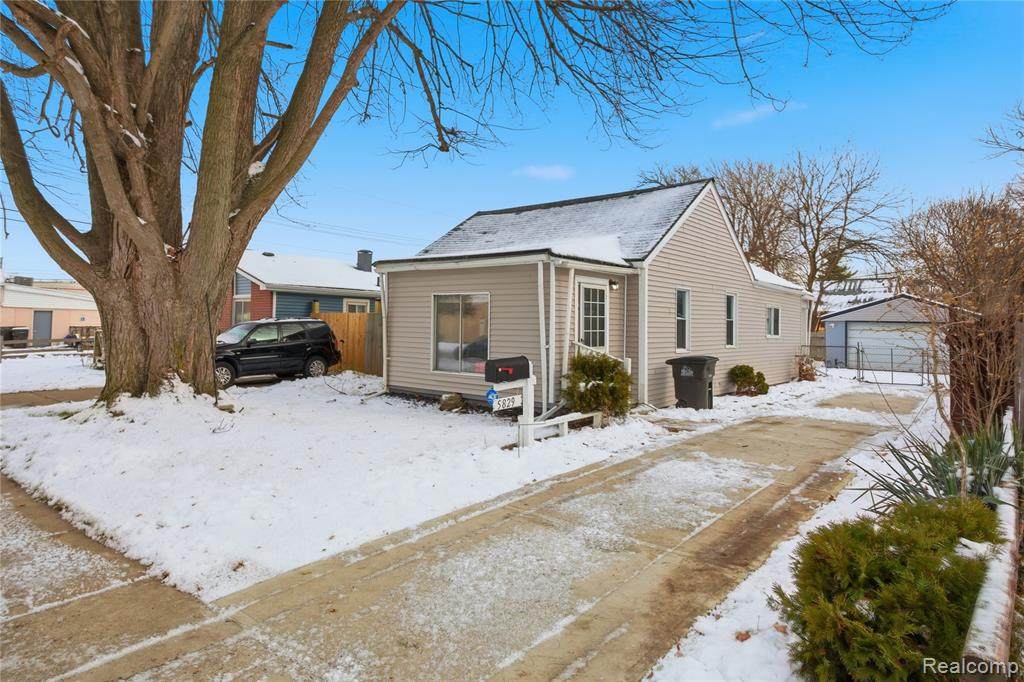 5829 Princess Street - Photo 1