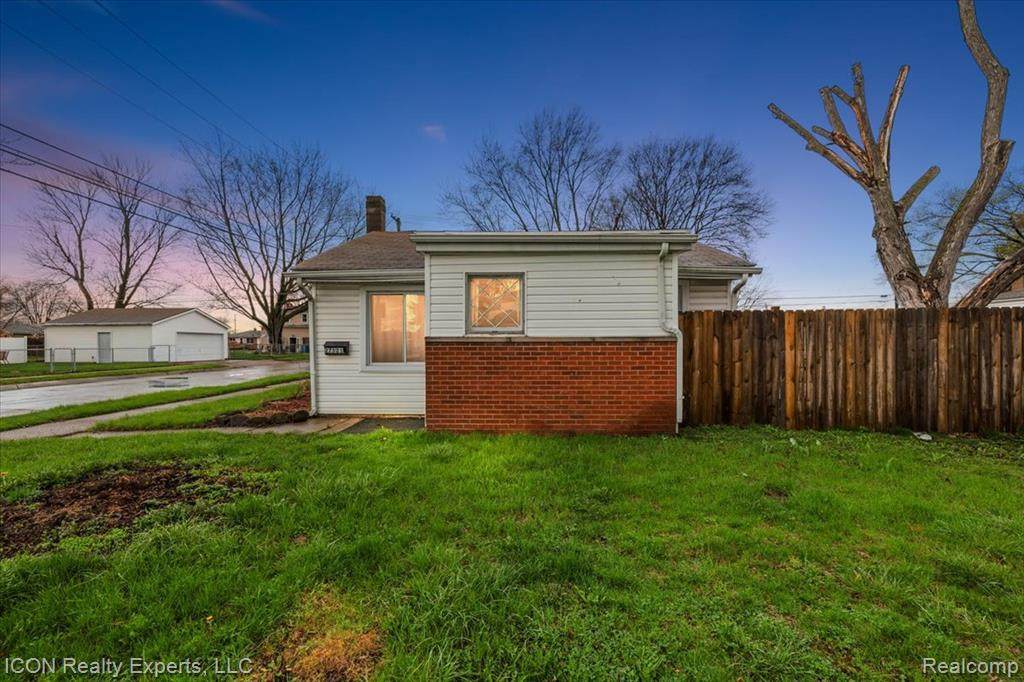 27321 Baldwin Avenue - Photo 1
