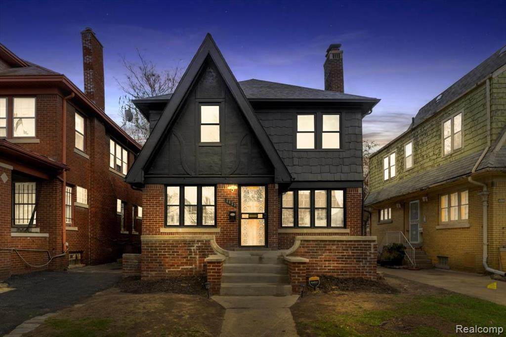 2633 Collingwood Street - Photo 1