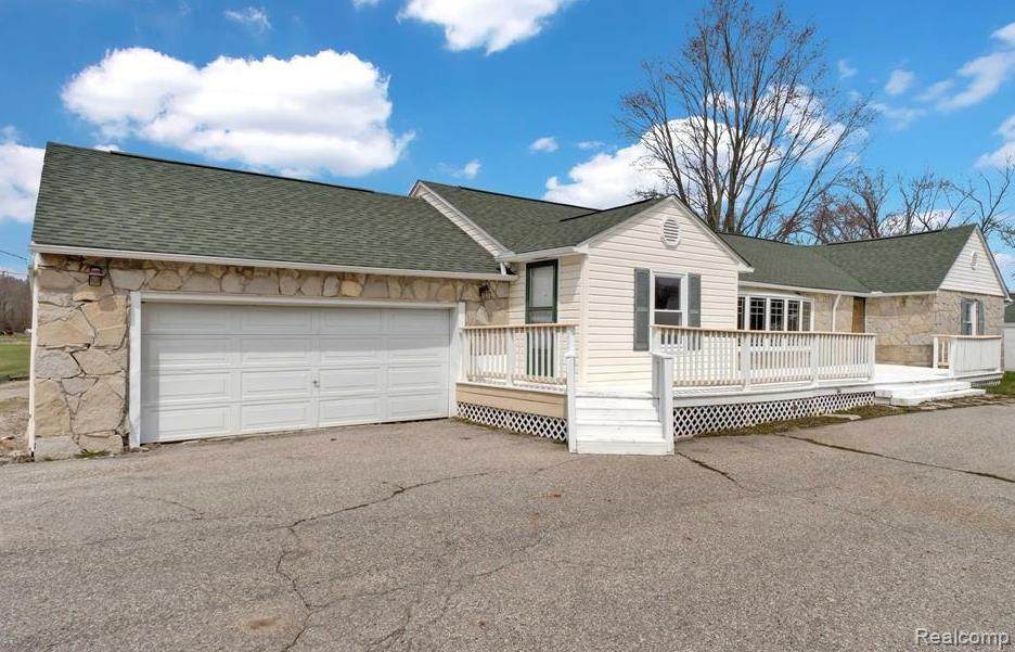 5428 Gratiot Avenue - Photo 1