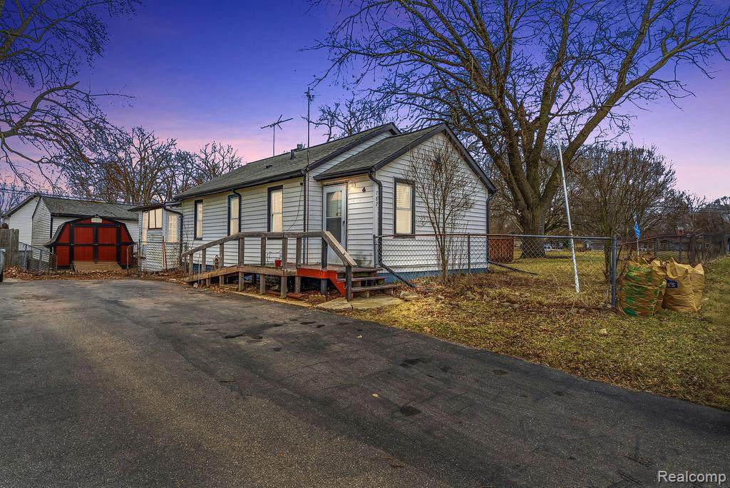 782 Stanley Avenue - Photo 1