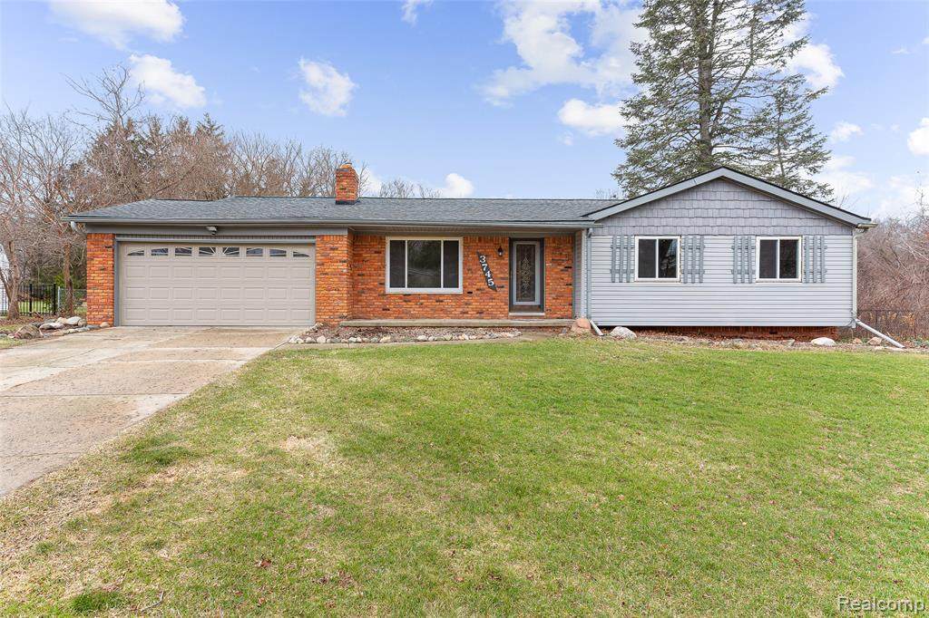 3745 Capitol Way - Photo 1
