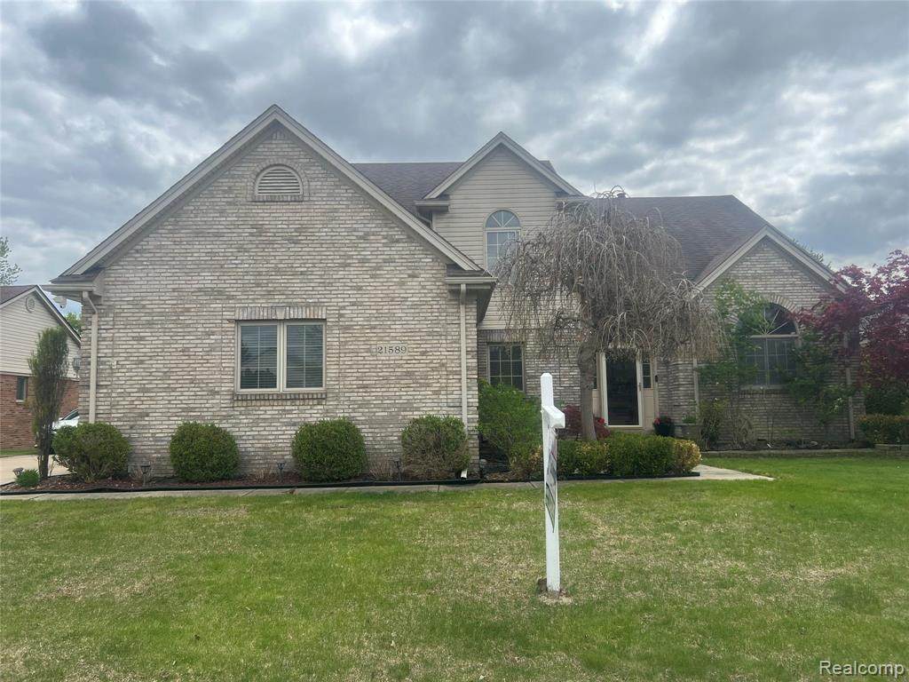 21589 Hunter Circle - Photo 1