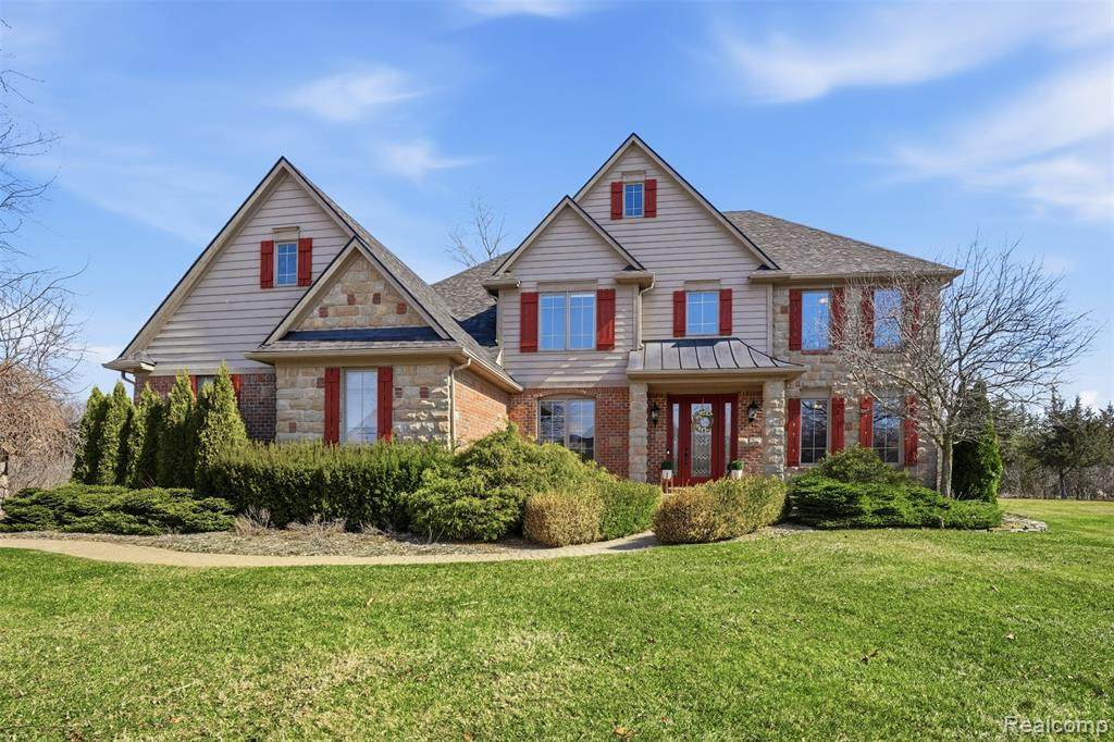 8851 Stoney Creek Drive - Photo 1