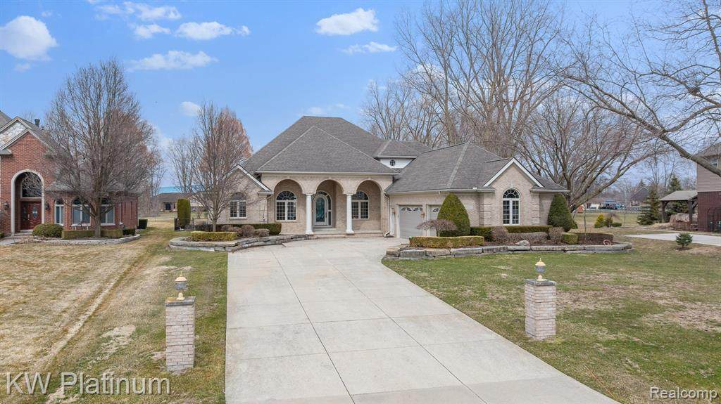 48877 Point Lakeview Drive - Photo 1