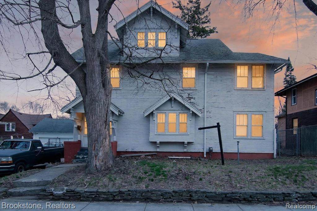 319 Homecrest Road - Photo 1