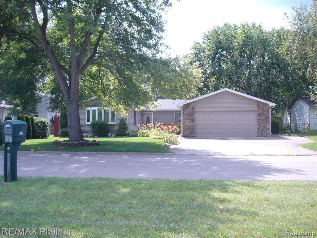 601 Holly Bush Drive - Photo 1