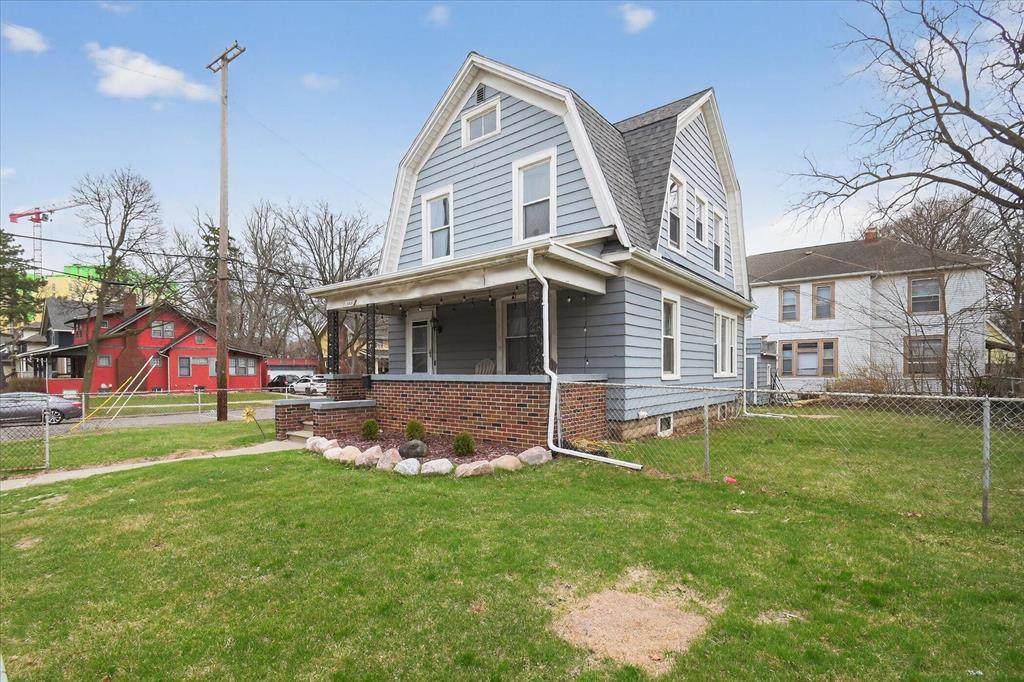 https://bt-photos.global.ssl.fastly.net/michigan/orig_boomver_2_653100468-2.jpg