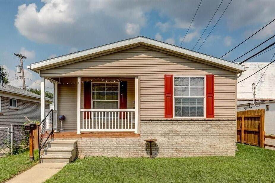 2040 Reo Avenue - Photo 1