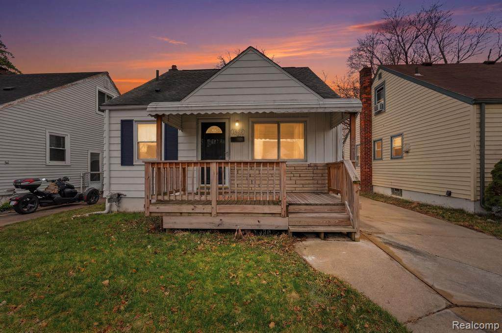 1832 Goulson Avenue - Photo 1