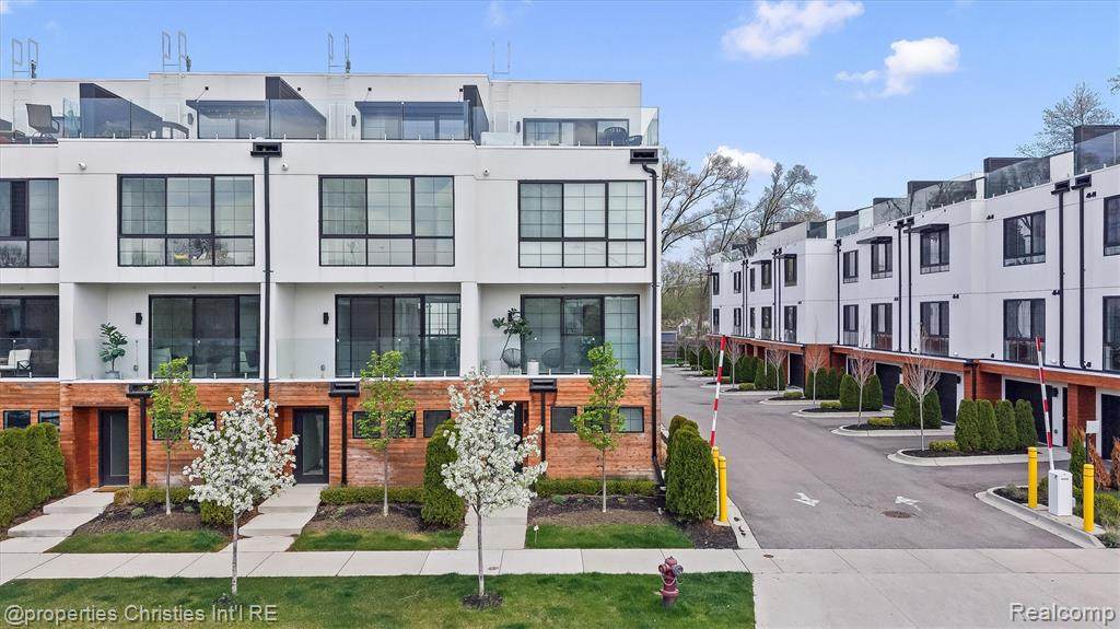 533 Harrison Avenue - Photo 1