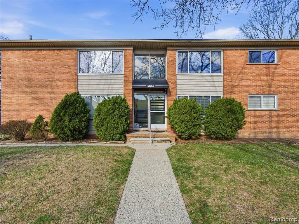 1222 Lincoln Avenue - Photo 1
