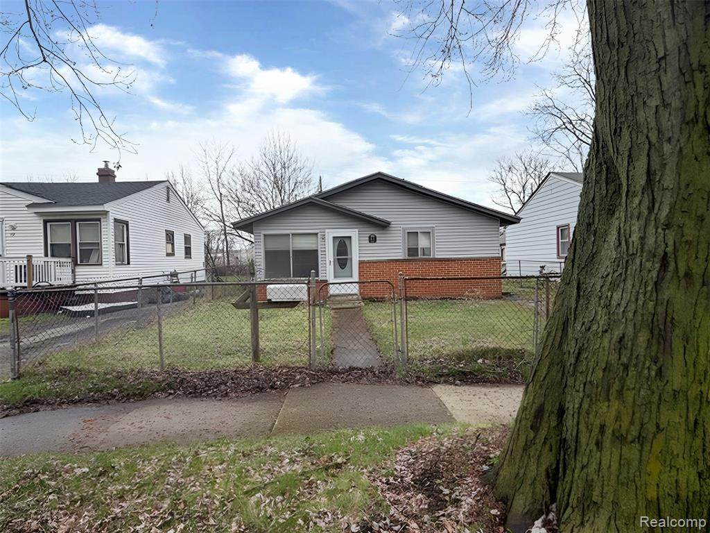 41 Sheffield Avenue - Photo 1