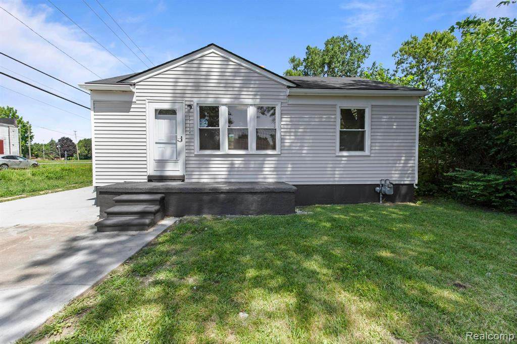 27334 Notre Dame Street - Photo 1