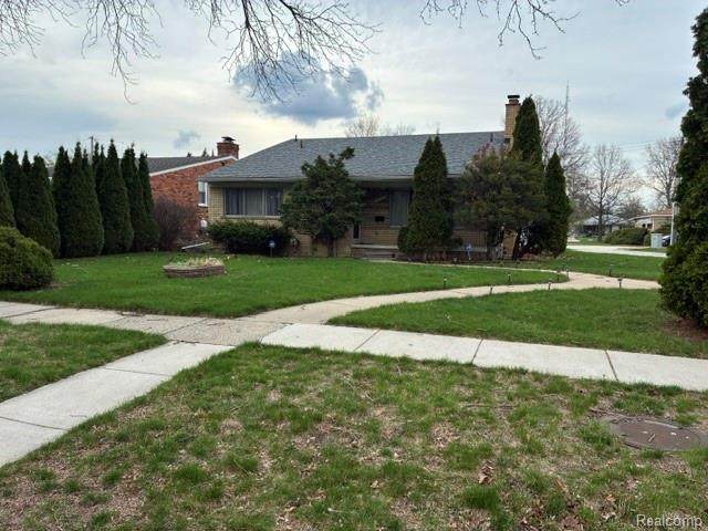 15718 George Washington - Photo 1