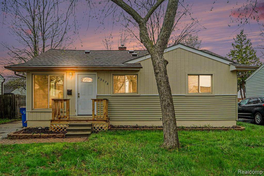 23578 Blackett Avenue - Photo 1