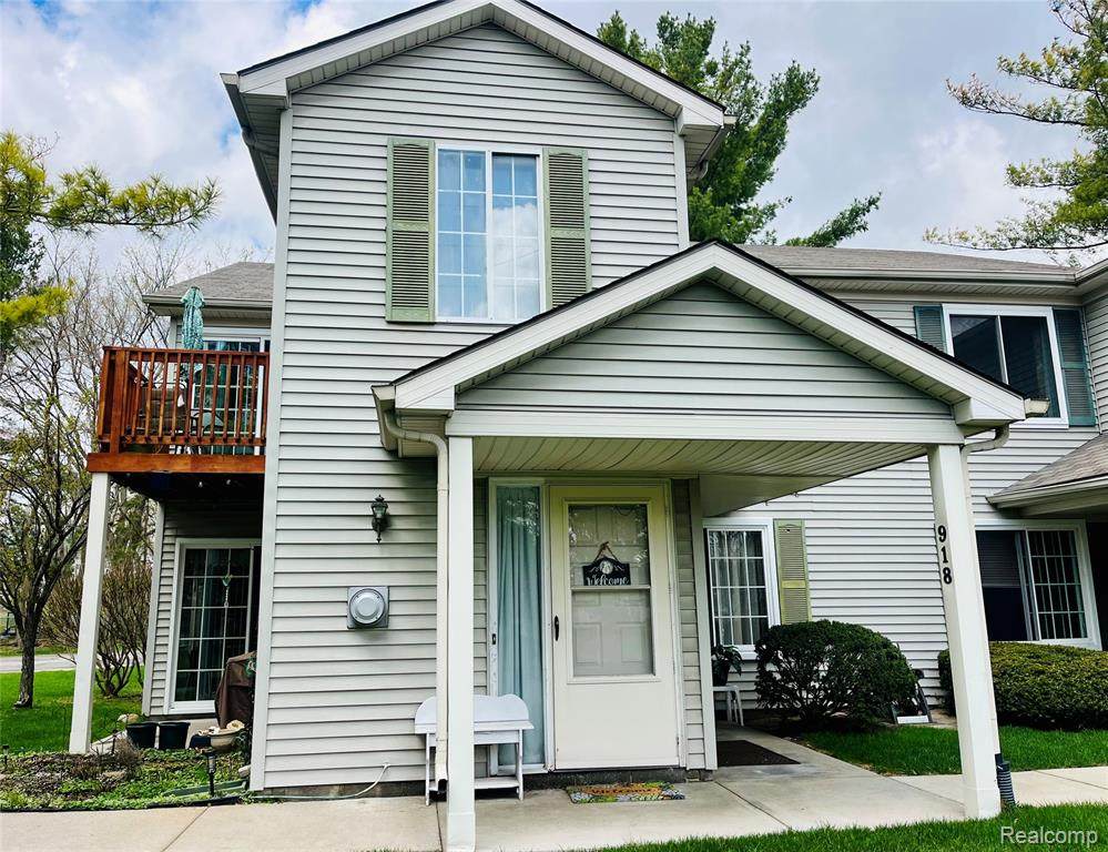 920 Saybrook - Photo 1