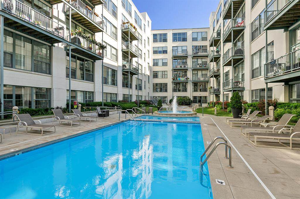 940 Monroe Avenue - Photo 1