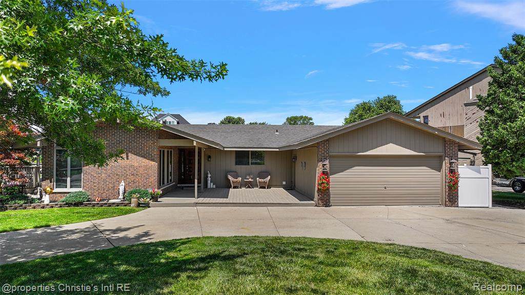 37337 Lakeshore Drive - Photo 1