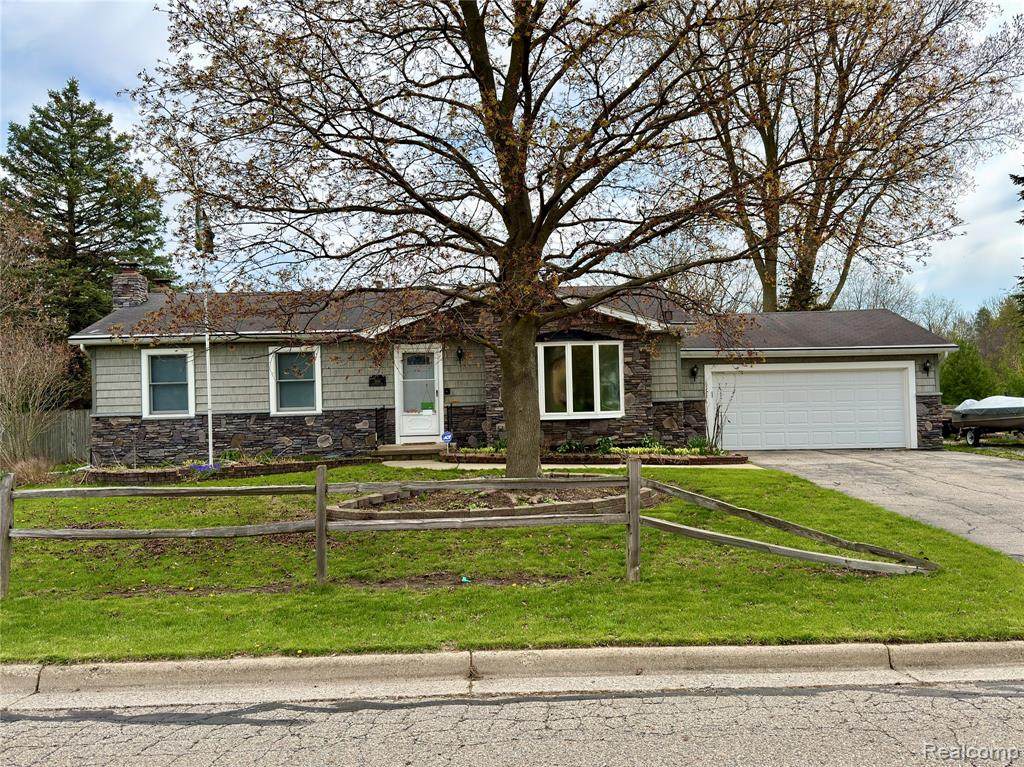 5934 Montebello Avenue - Photo 1