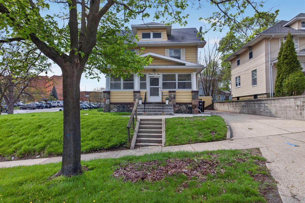 302 Ellery Avenue - Photo 1