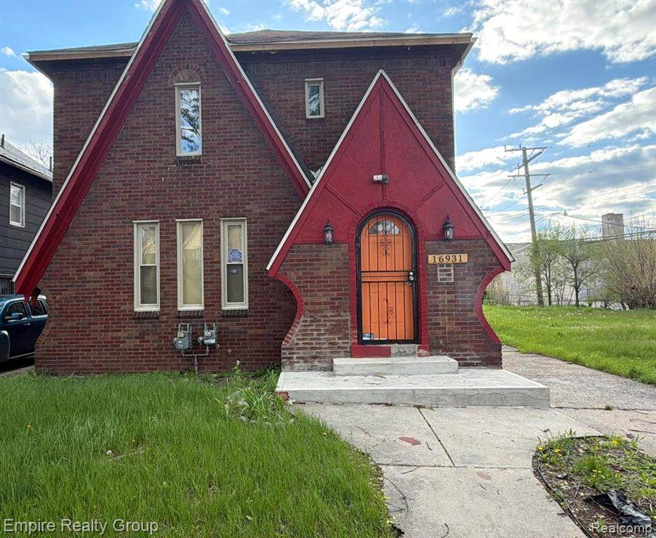 16931 Prairie Street - Photo 1