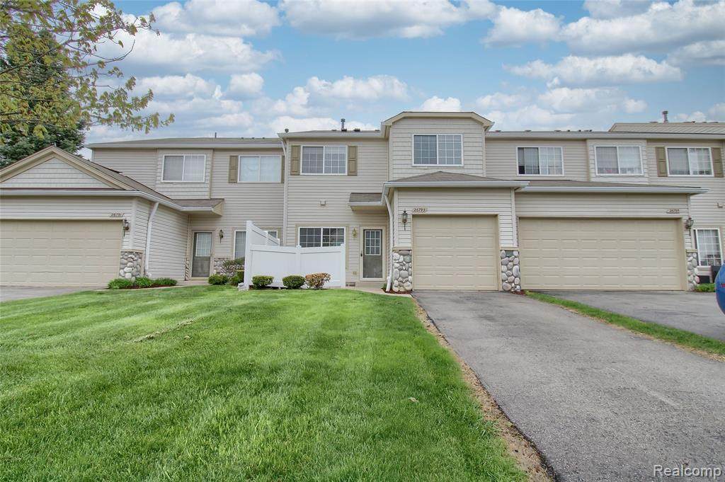 26793 Kirkway Circle - Photo 1