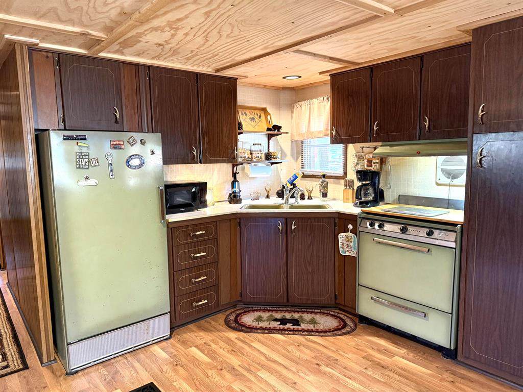 https://bt-photos.global.ssl.fastly.net/michigan/orig_boomver_5_654018630-2.jpg