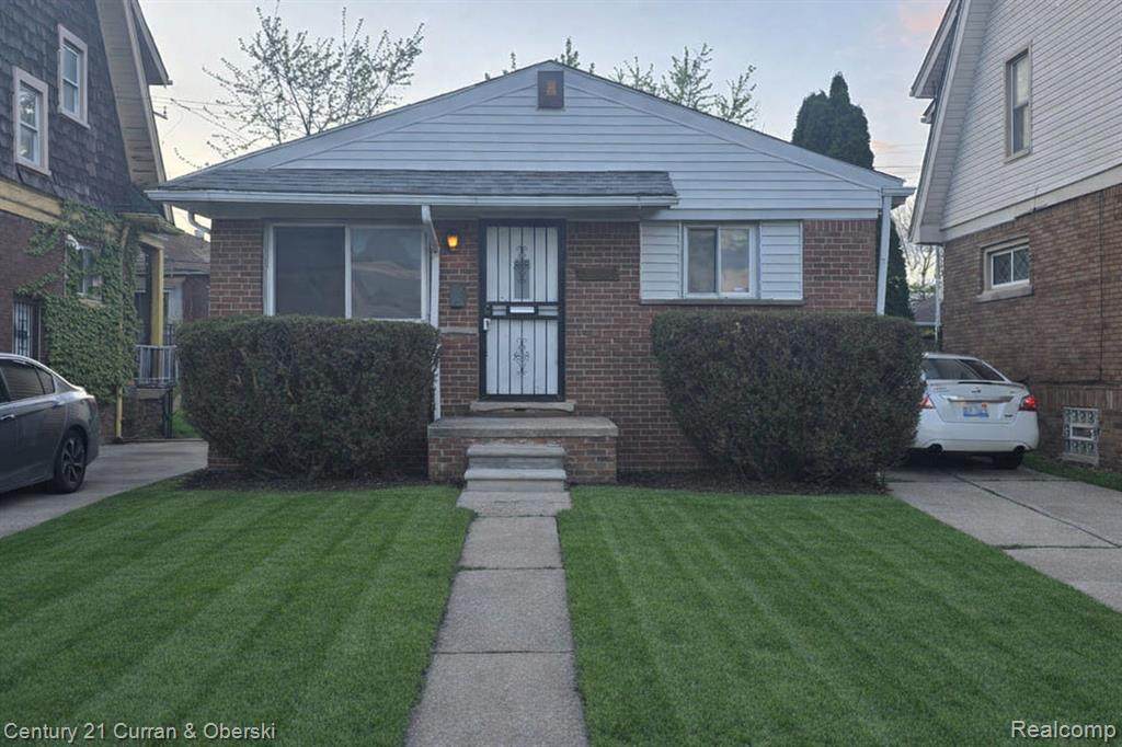 4030 Davison - Photo 1