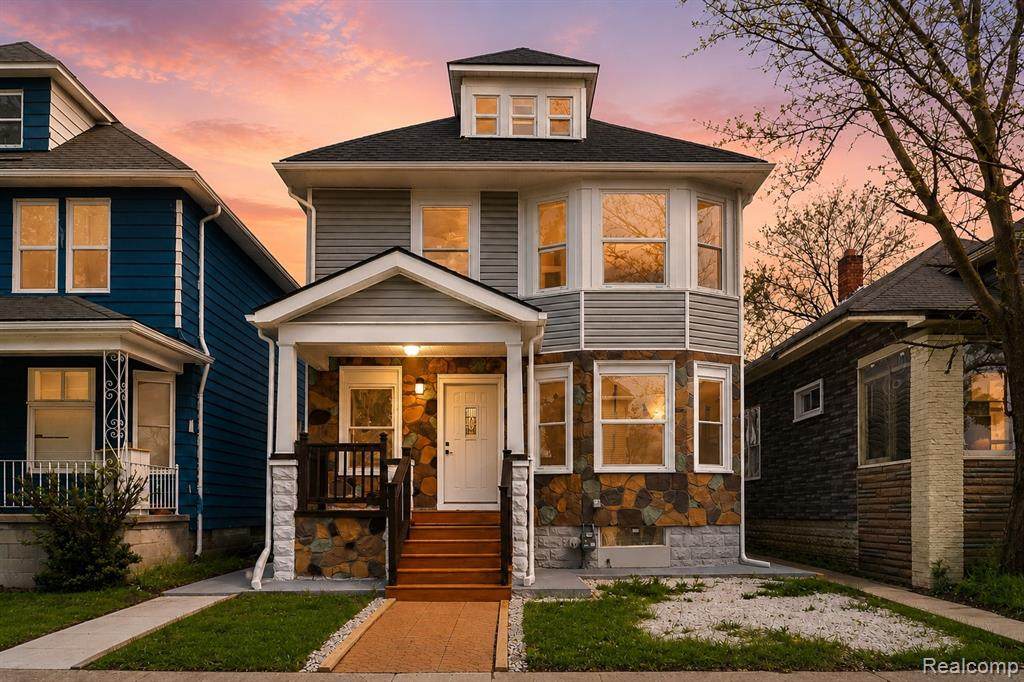 5063 Mcclellan Street - Photo 1