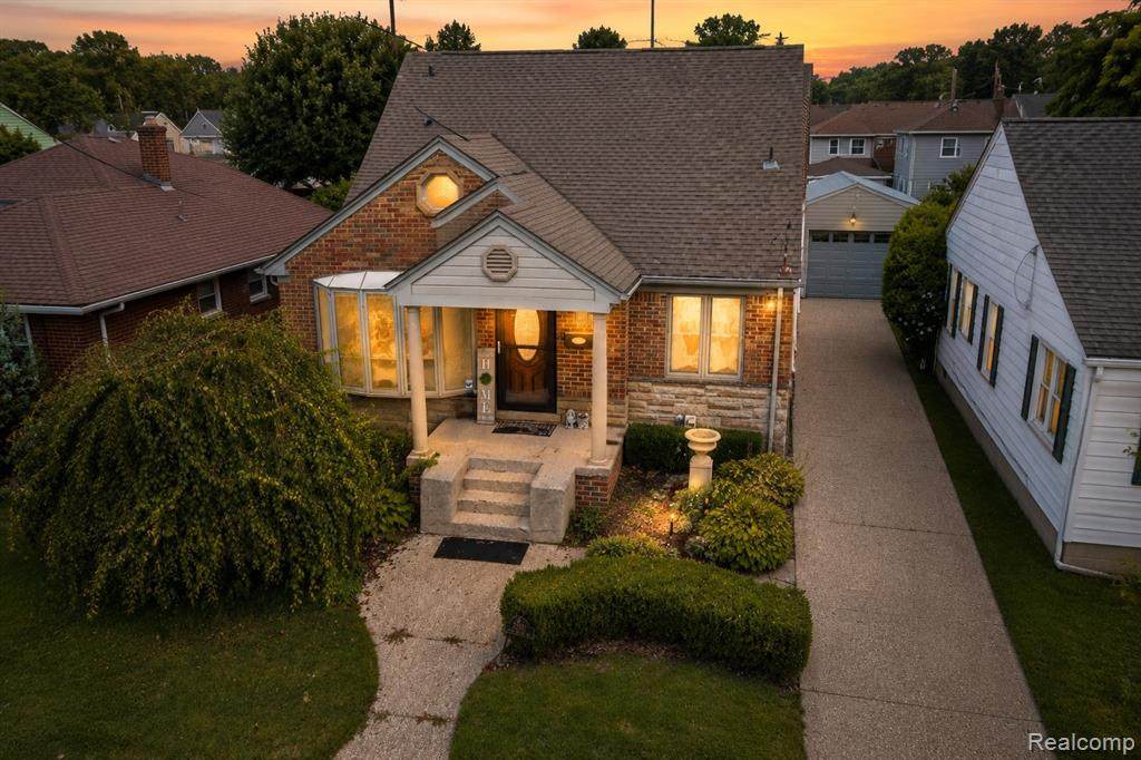 22501 Maple Street - Photo 1