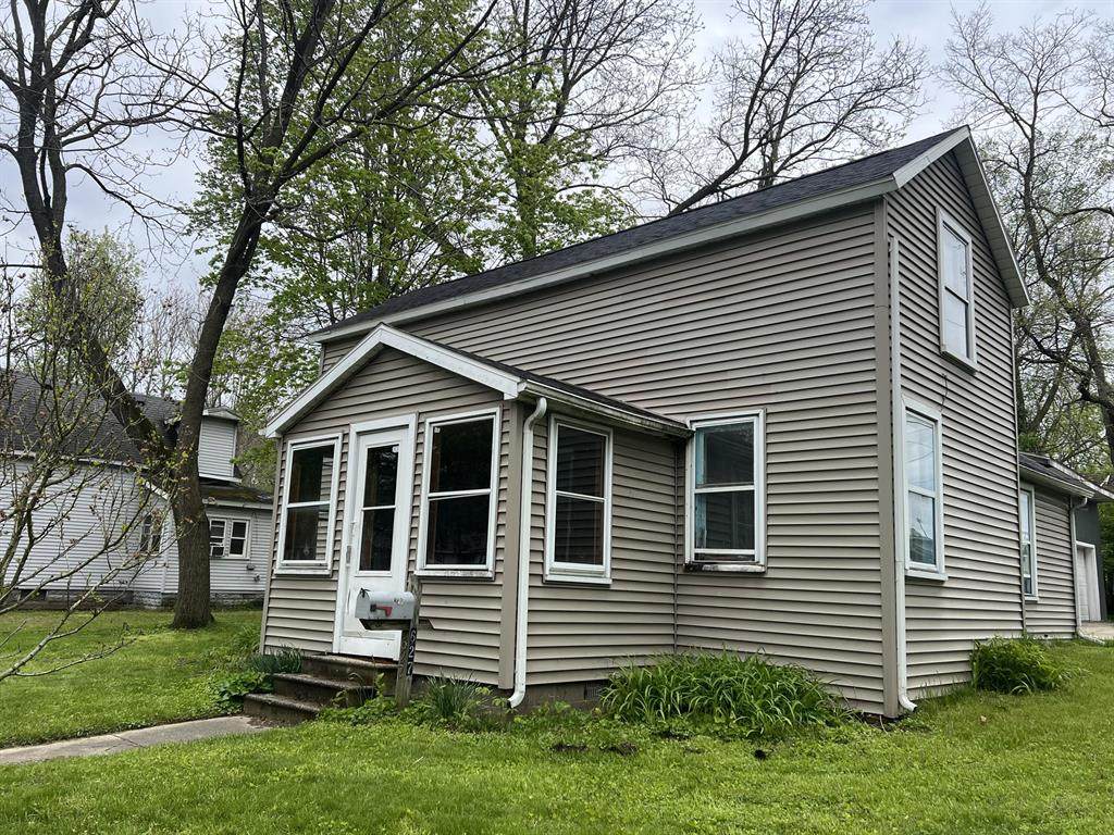 627 5th Street - Photo 1