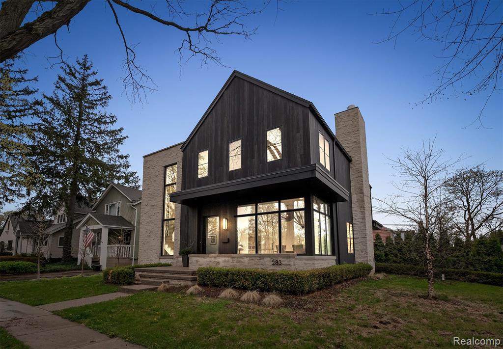 283 Lincoln Street - Photo 1