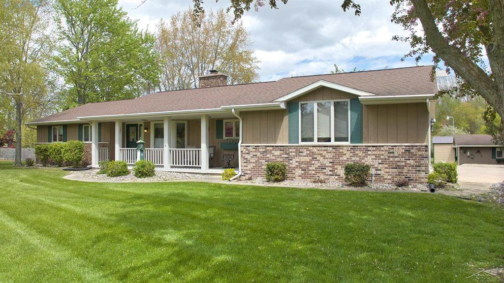 5220 River Road - Photo 1