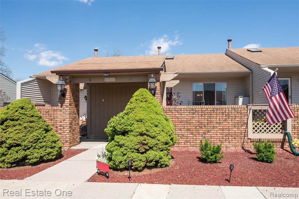 61962 Yorktown Drive - Photo 1