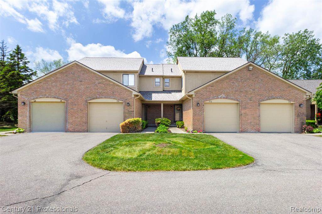 574 Tennyson - Photo 1