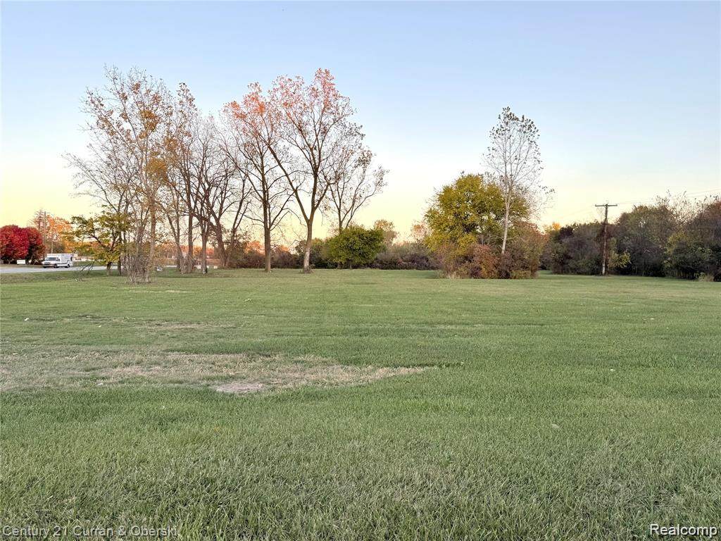 4444 Eureka Road - Photo 1