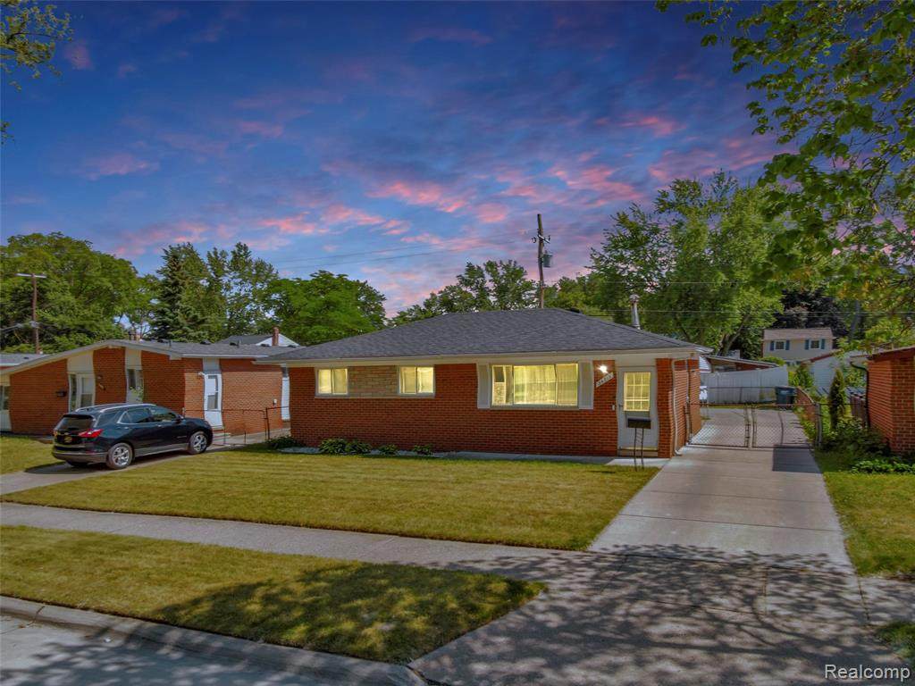 34819 Florence Street - Photo 1
