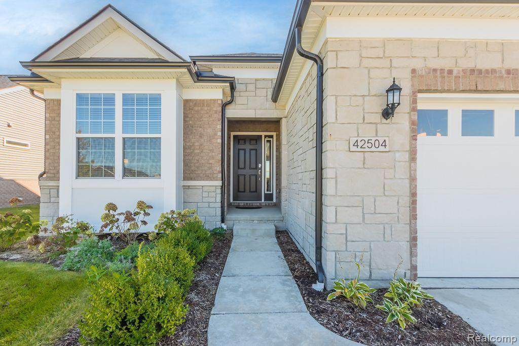 42504 Arbor Drive - Photo 1