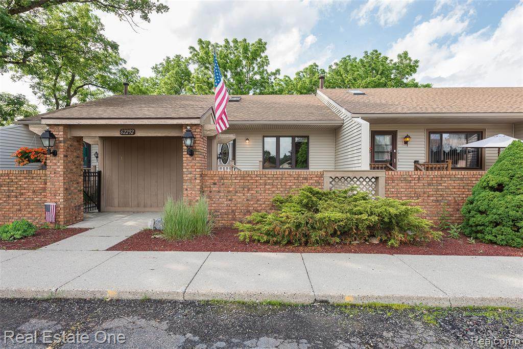 62292 Yorktown Drive - Photo 1