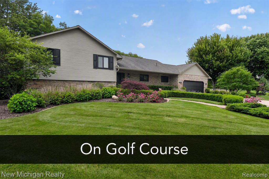 1325 Birdie Court - Photo 1