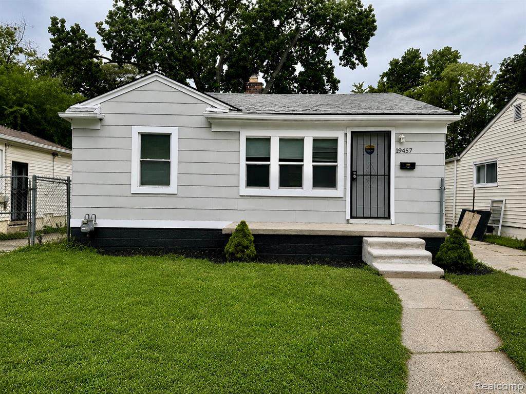 19457 Gilchrist Street - Photo 1