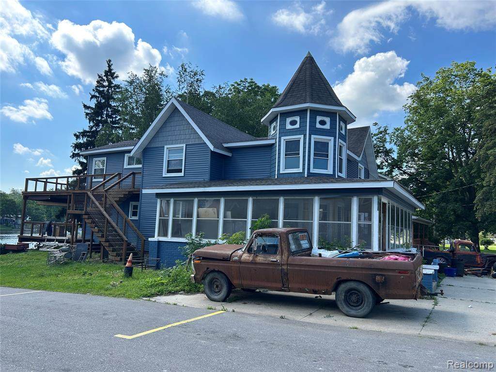 16185 Seymour Road - Photo 1