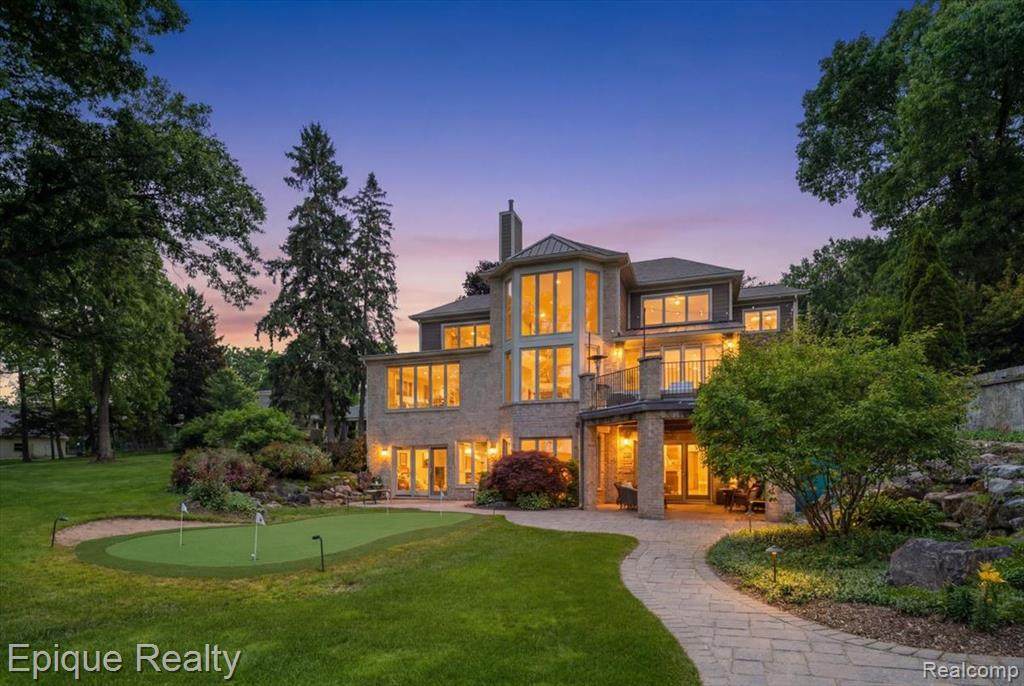 4312 Sashabaw Road - Photo 1