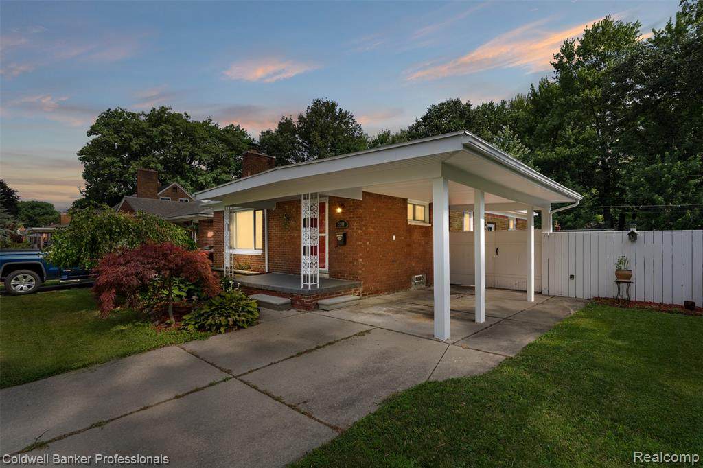22101 Mauer Street - Photo 1