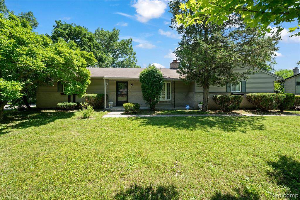 28924 Lorikay Street - Photo 1