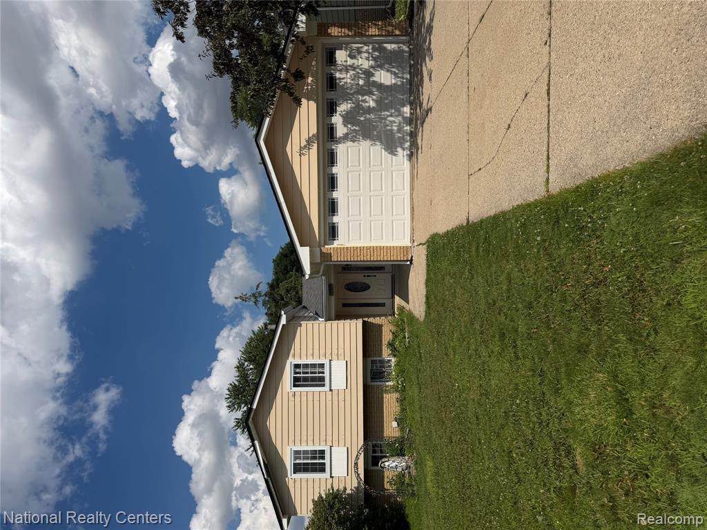 39392 Owendale Drive - Photo 1