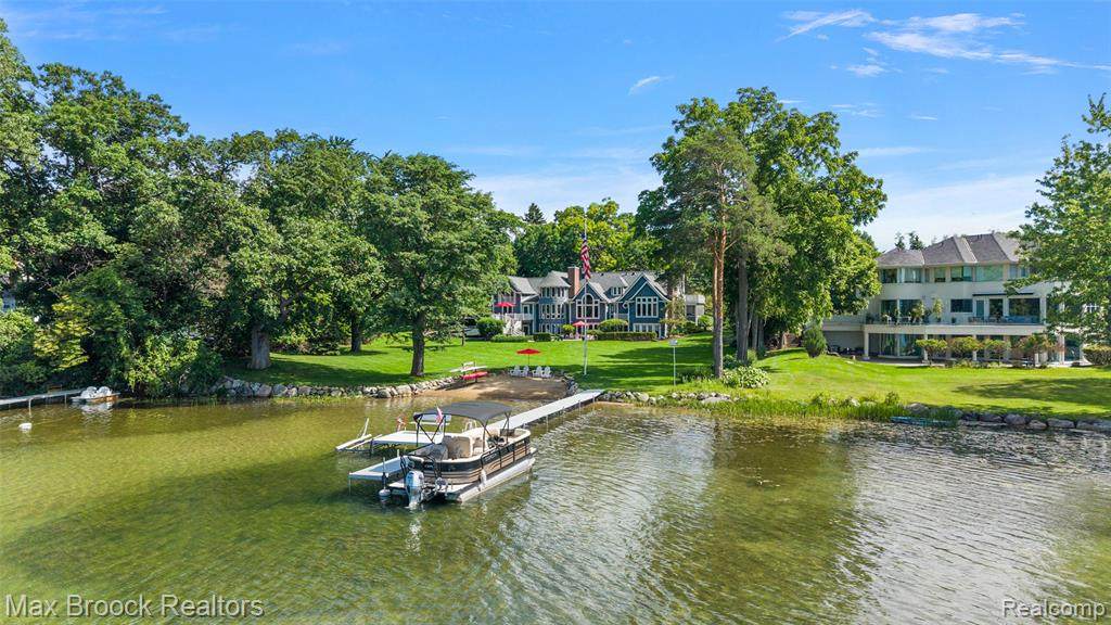 4875 Old Orchard Trail - Photo 1