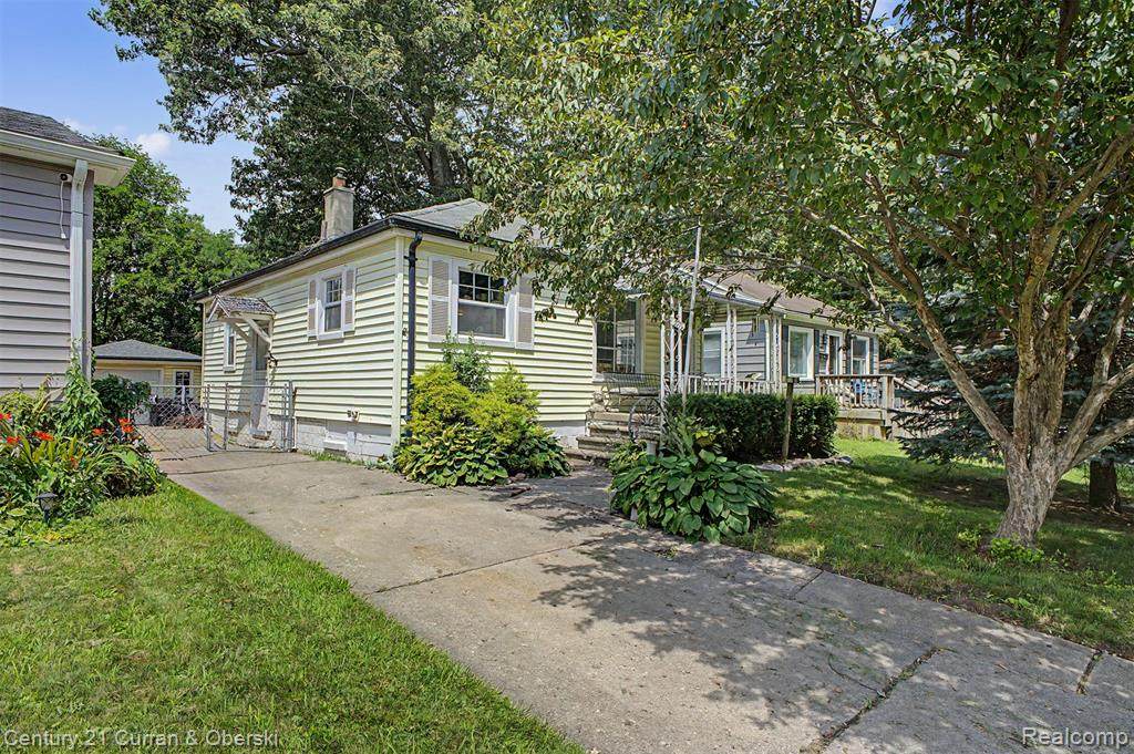 15979 Norborne - Photo 1