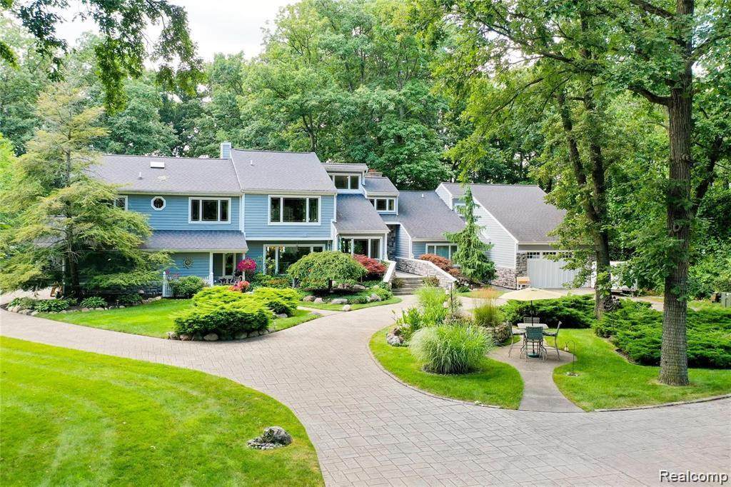 29474 East River Road - Photo 1